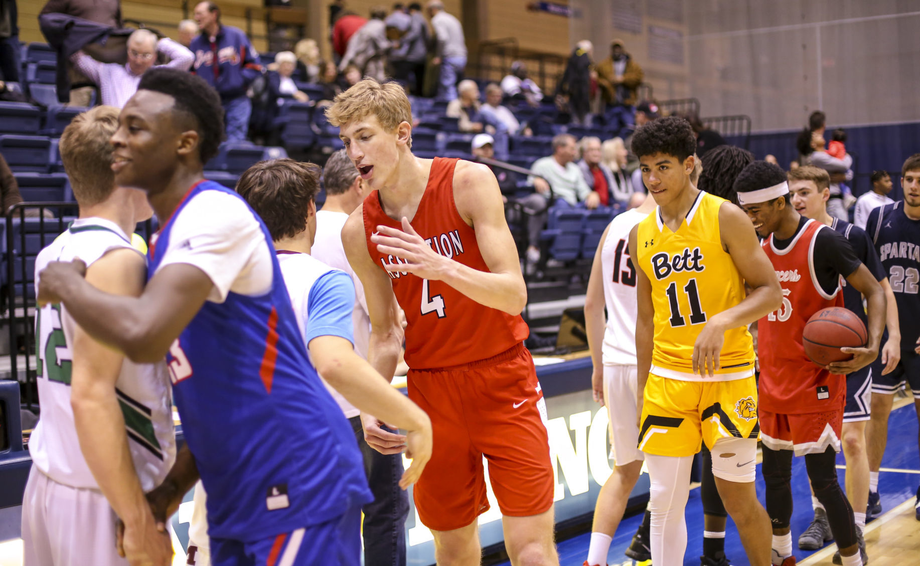 031819-qct-spt-seniorhoops-b014